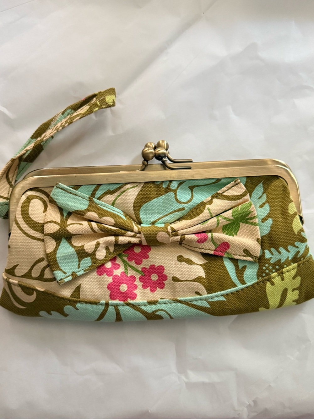 Vintage Floral Bow Wristlet Clutch in Olive Green and Aqua